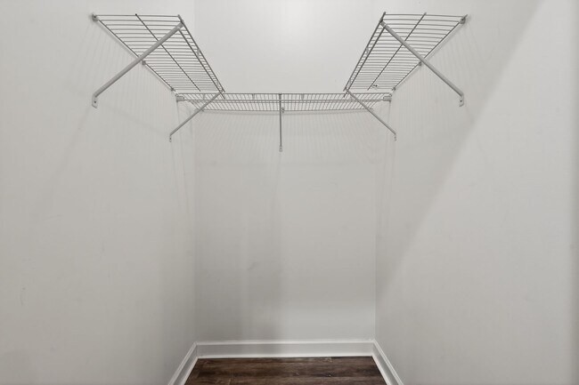 Building Photo - 980 N Marshall St