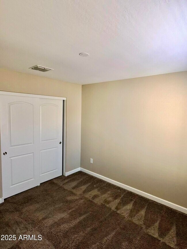 Building Photo - 240 W Juniper Ave