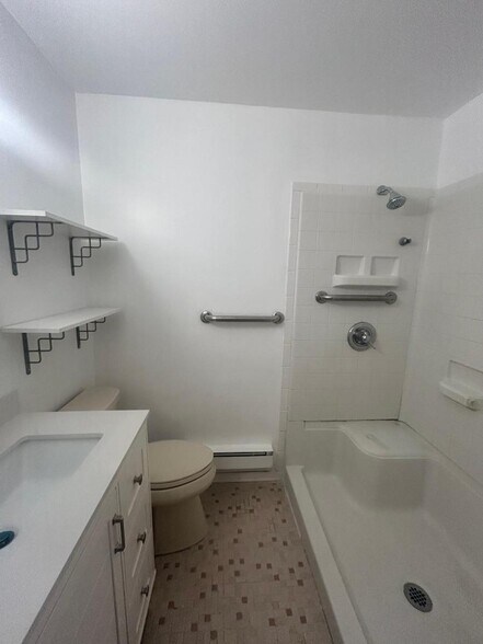 Building Photo - 43 Richard Ct