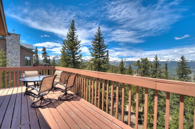 Building Photo - Beautiful home near bus route Breckenridge! 5 bedrooms and VIEWS!  Flexible Lease Terms