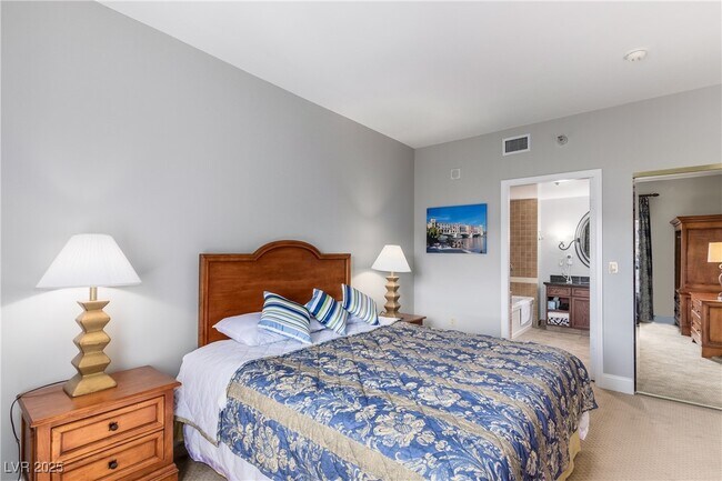 Building Photo - 30 Strada Di Villaggio