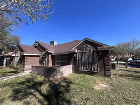 Building Photo - 1626 Eagle Crest Loop