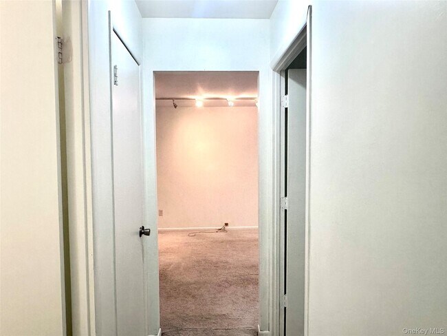 Building Photo - 3 Loudon Dr