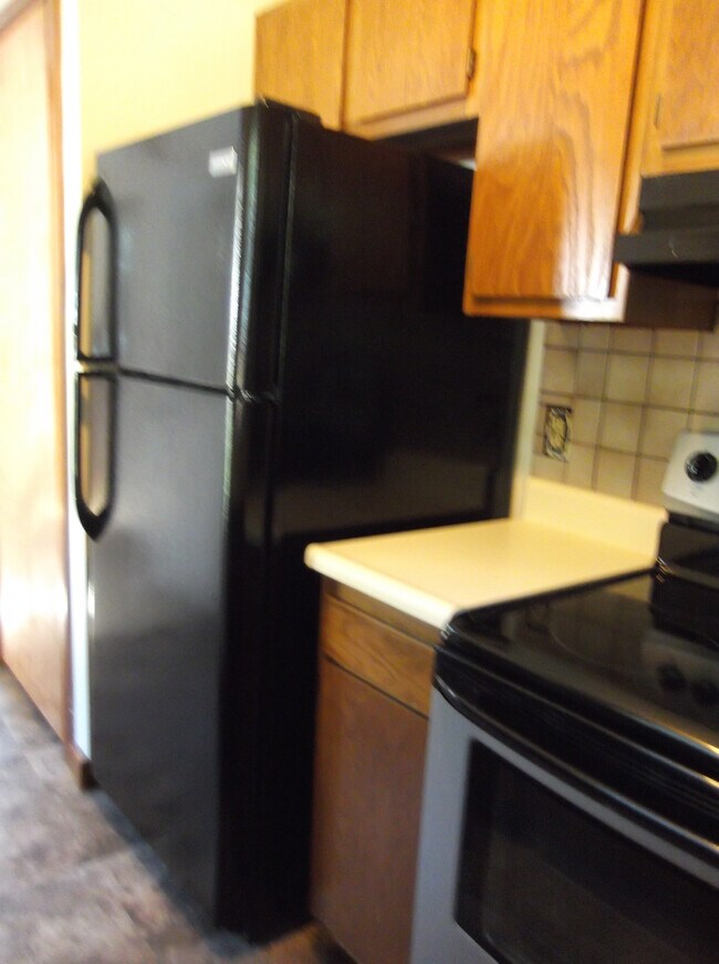 Building Photo - 80 Noyes Rd