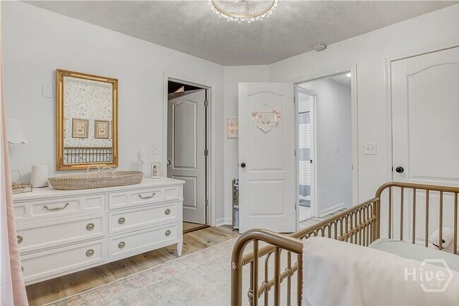 Building Photo - Beautiful 3BR/3BA Home with Private Pool in Commerce