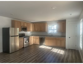 Building Photo - 121 N Henderson Ave