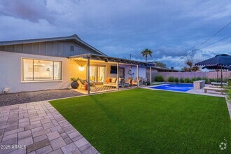 Building Photo - 8725 E Palo Verde Dr