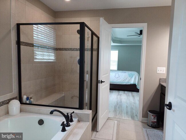 Building Photo - 25501 Emerson Oaks Dr