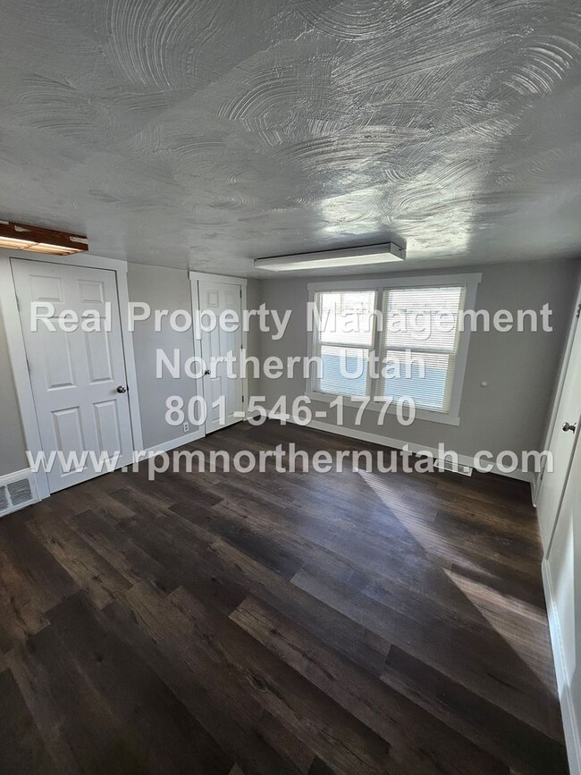 Building Photo - Short Term Rental Available in Clearfield!