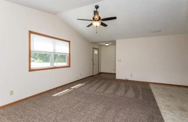 Building Photo - 1702 Schobert Dr