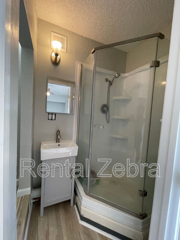Building Photo - 343 Arlen Dr