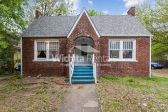 Building Photo - ***1/2 off first month's rent***