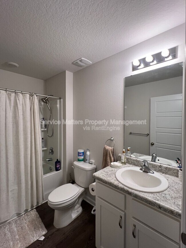 Building Photo - 921 Lovebird Ct