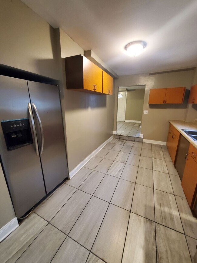 1962 S Muskego Ave. (Duplex) 1962 S Muskego Ave Milwaukee WI 53204