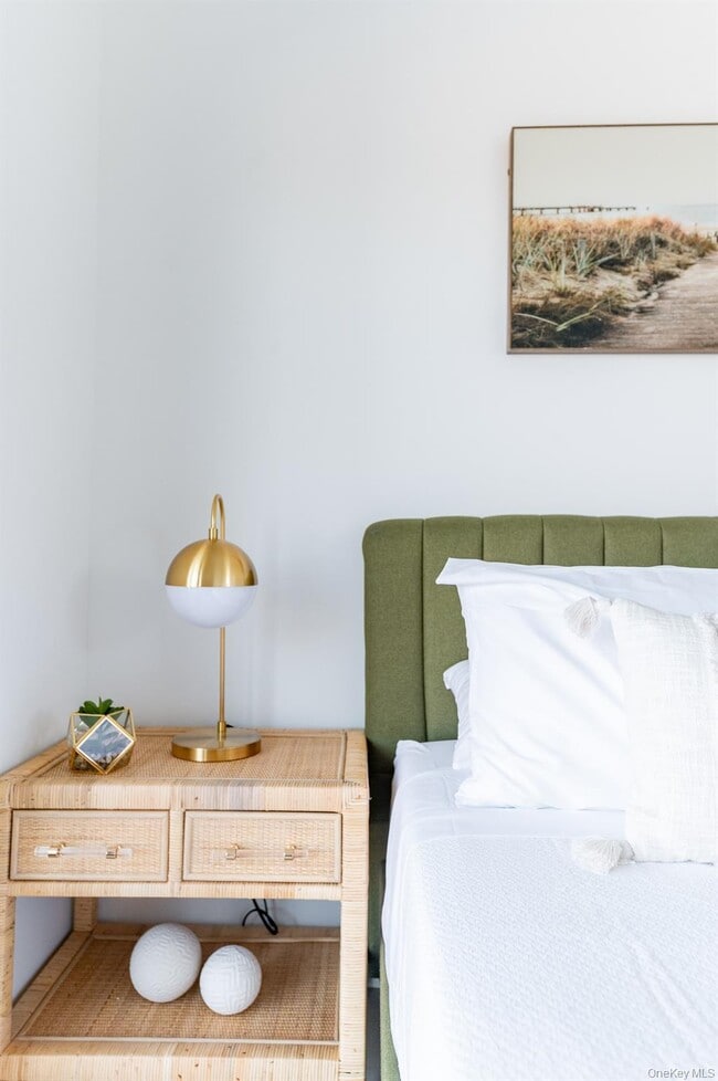 Building Photo - 319 Wilmot Rd