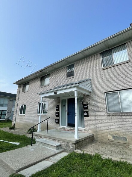Building Photo - 22148 Dante St