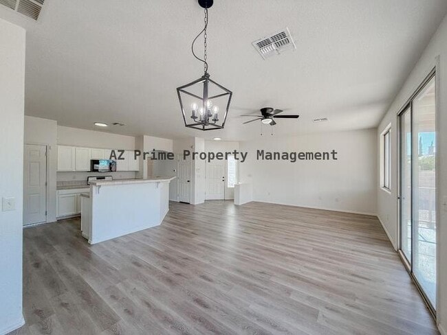 Building Photo - 3420 Avenida Bonita