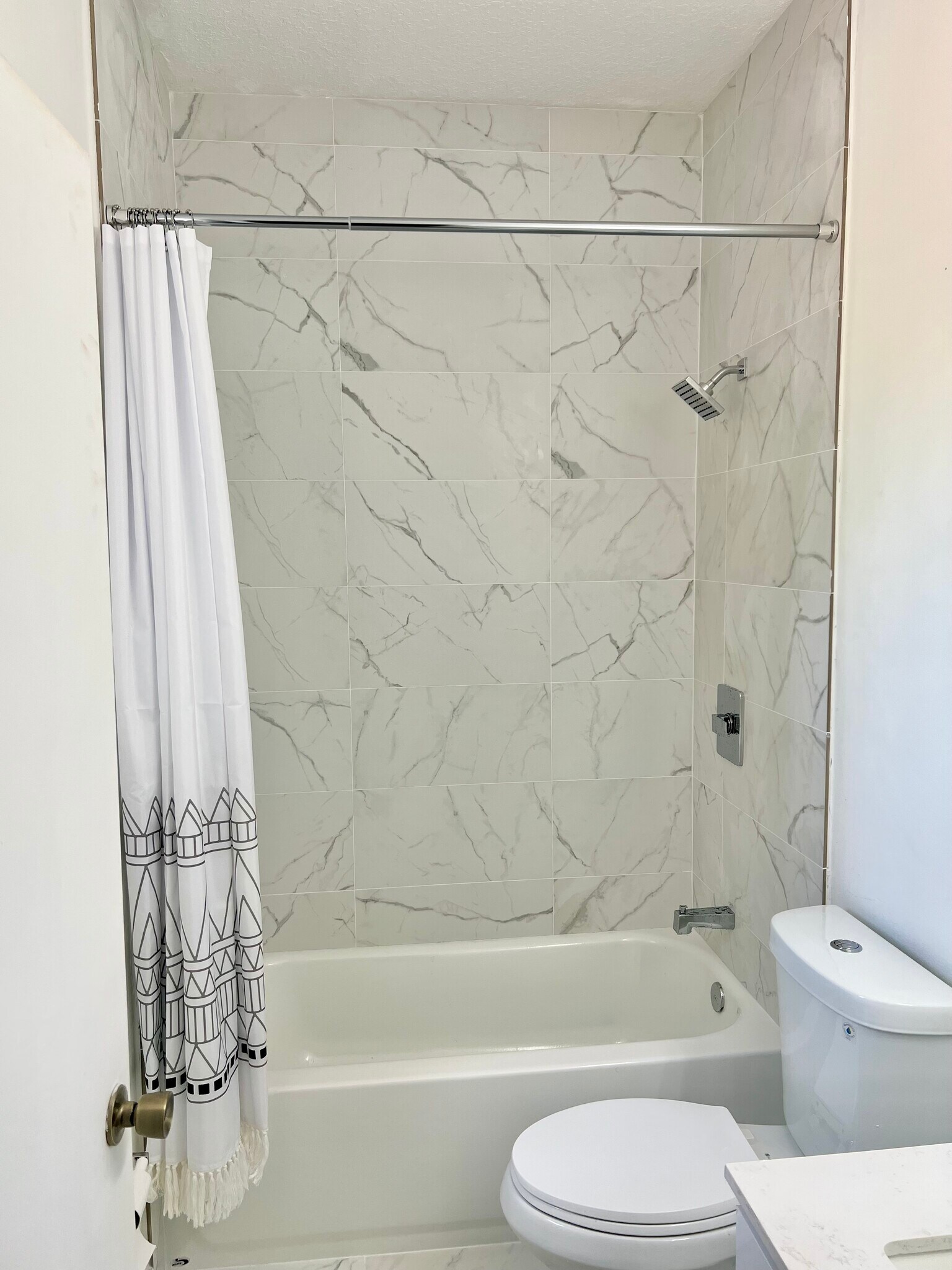 Building Photo - 4950 White Mangrove Way E