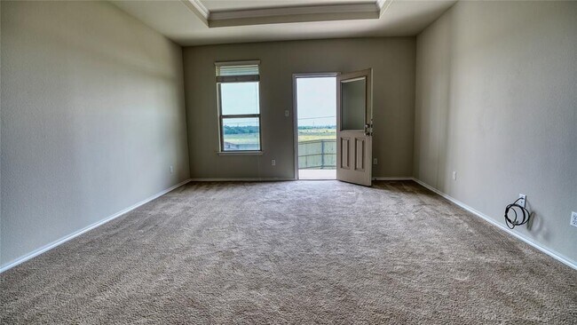 Building Photo - 137 Carlina Lp