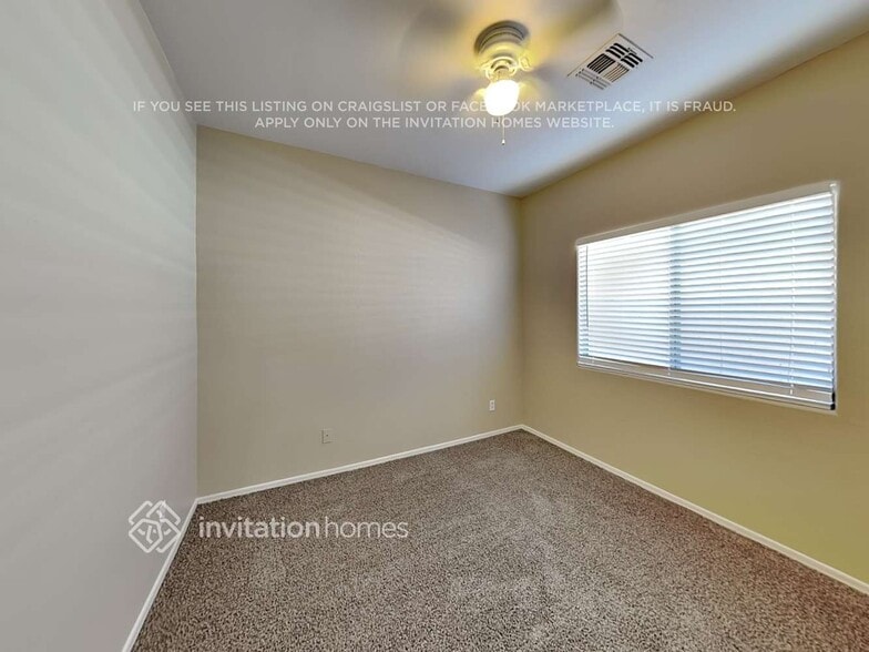 Building Photo - 13010 W Rosewood Dr