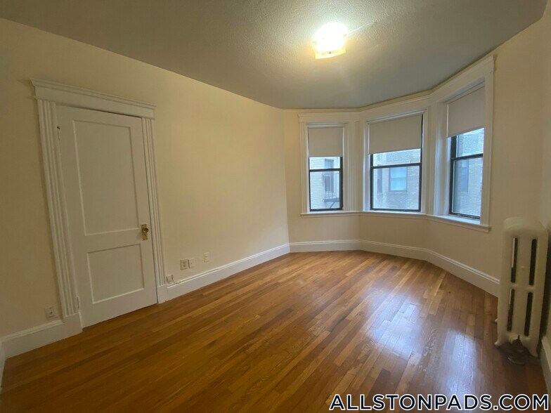 Building Photo - 1152 Commonwealth Ave