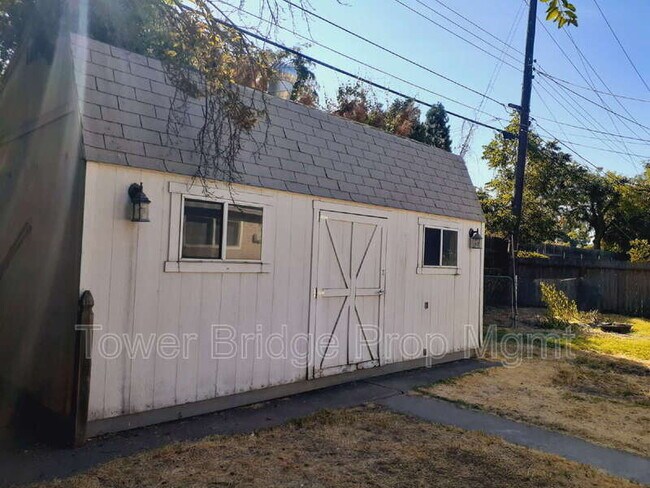 Building Photo - 2640 Watson St