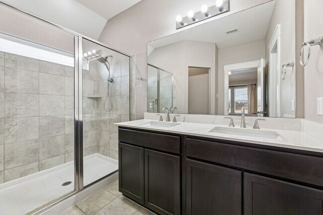 Building Photo - 128 Gidran Trail