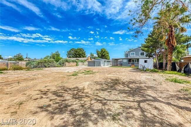 Building Photo - 2075 N Gateway Rd