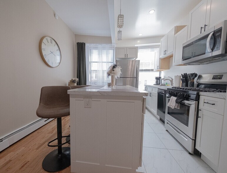 Building Photo - 2098 Frederick Douglass Blvd