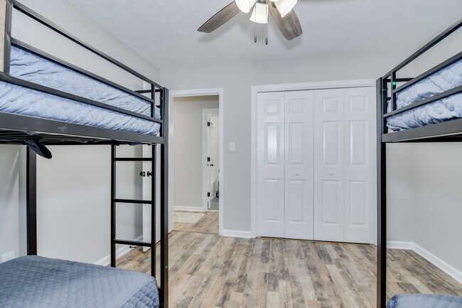 Building Photo - 219 Jasper Rd