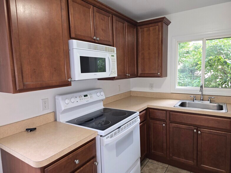 Building Photo - 1238 Wayburn St