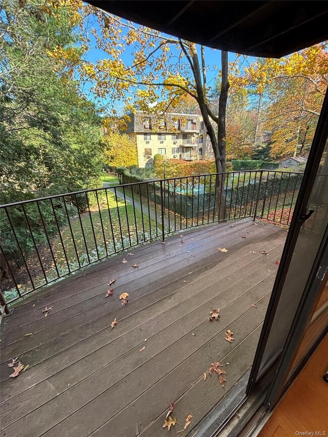 Building Photo - 508 Central Park Ave