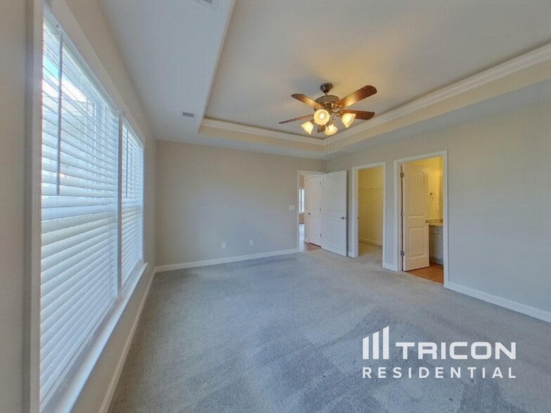 Building Photo - 800 Alley Ridge Dr