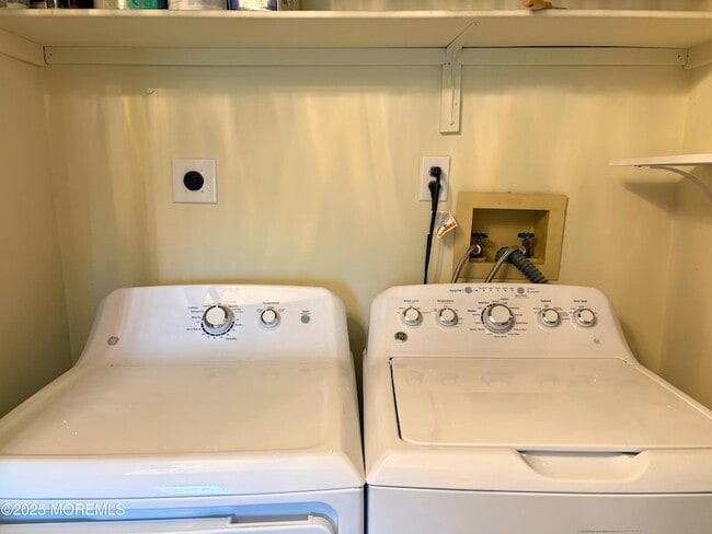 Building Photo - 61 Lenape Trail