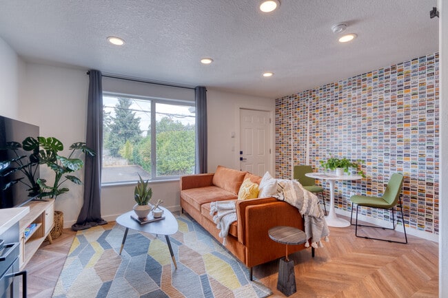 Building Photo - 5222 SE Holgate Blvd