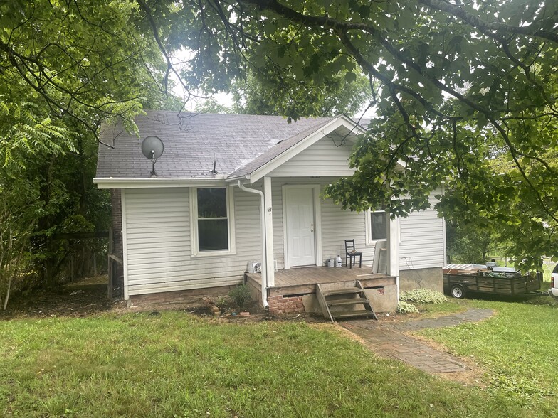 Primary Photo - 74 Sunset Cir