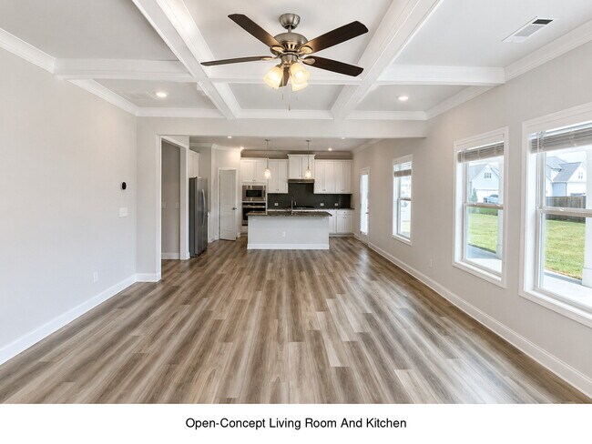 Building Photo - Spacious 4BR/3BA Home with First Floor Suite &  Loft