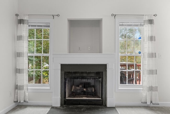 Building Photo - 2723 Sterling Park Dr