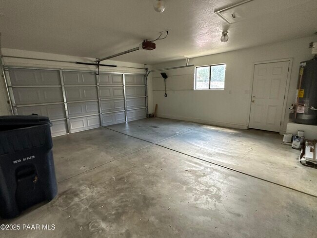 Building Photo - 9120 E Swift Trail Dr