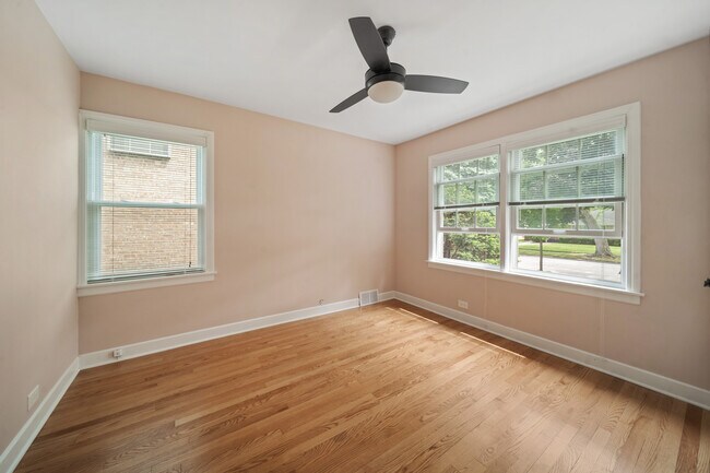 Building Photo - 5320 Suffield Ct