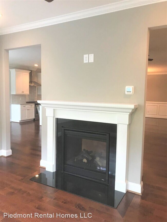 Building Photo - 3 br, 3 bath House - 105 Beckham Dr