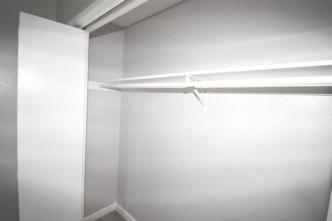 Building Photo - 16587 El Camino Real