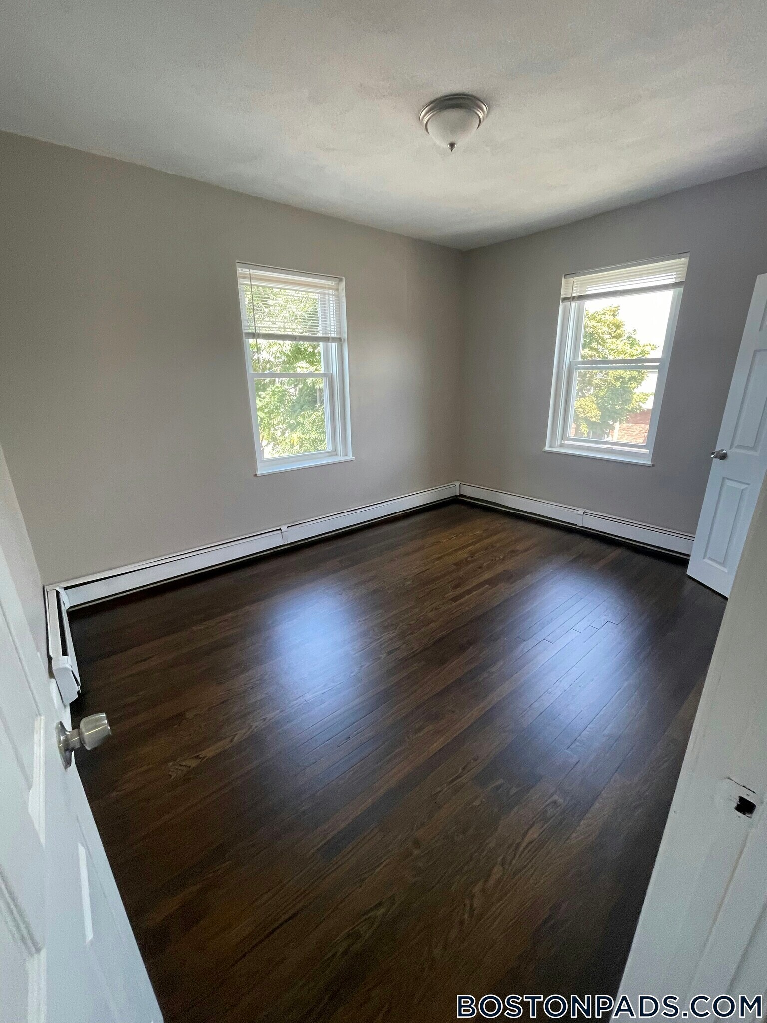 Building Photo - 167 N Common St