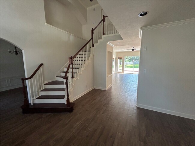 Building Photo - 8230 Falling Water Ct