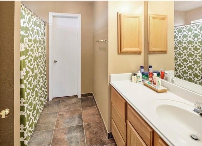 Building Photo - 2443 Pintail Loop