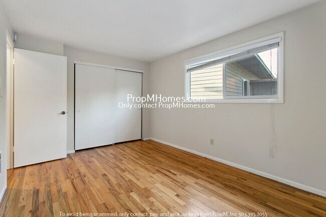 Building Photo - Charming 2 Bedroom Duplex in SW Portland!