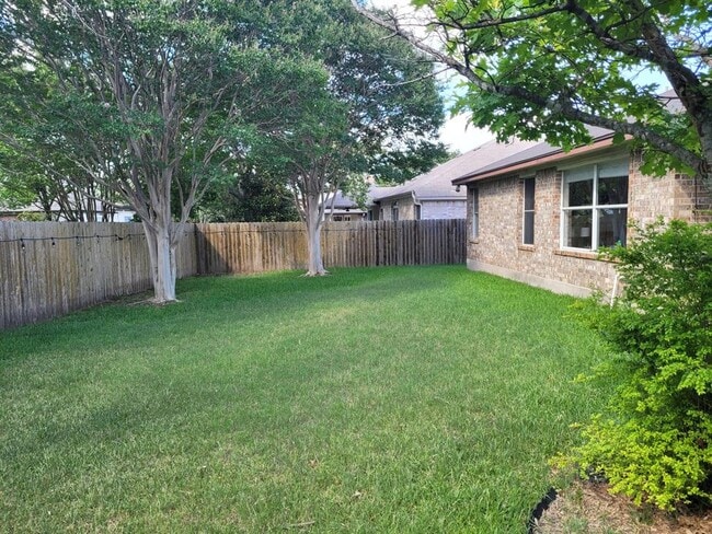 Building Photo - 15724 Cadoz Dr