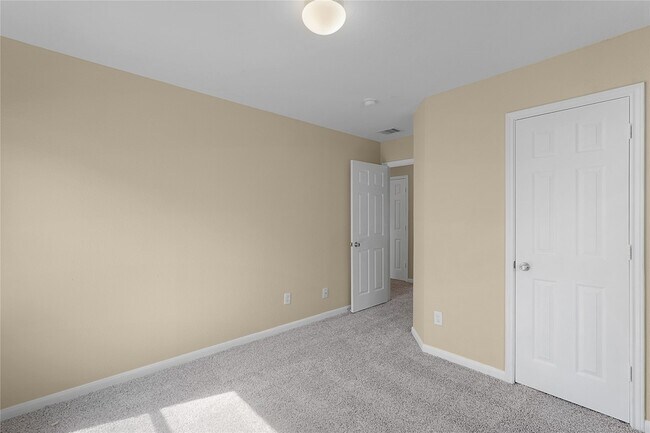 Building Photo - 18743 Westgate Park Dr