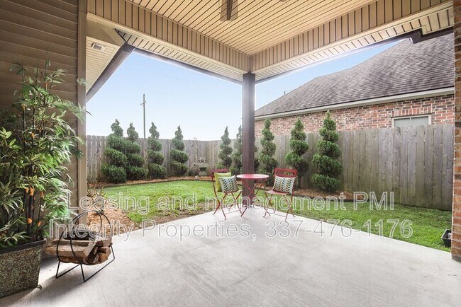 Building Photo - 308 Overbrook Dr