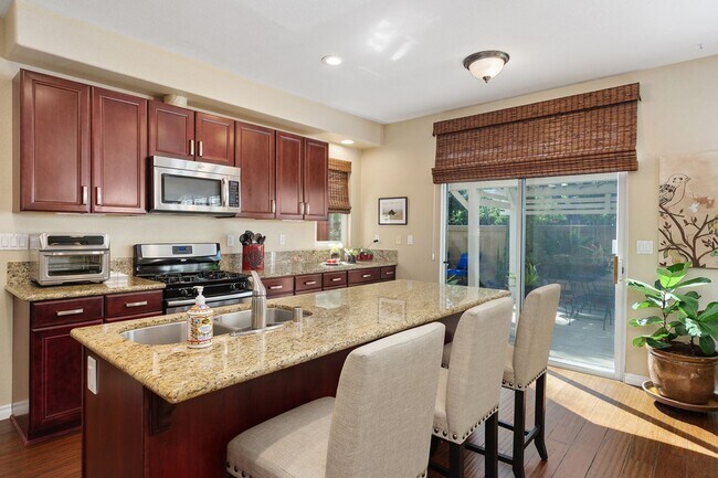 Building Photo - Meticulously Maintained Home in Temeku Hills, 4br/3ba, 3 Car Garage, 1981 sqft. + Enclosed Sunroo...